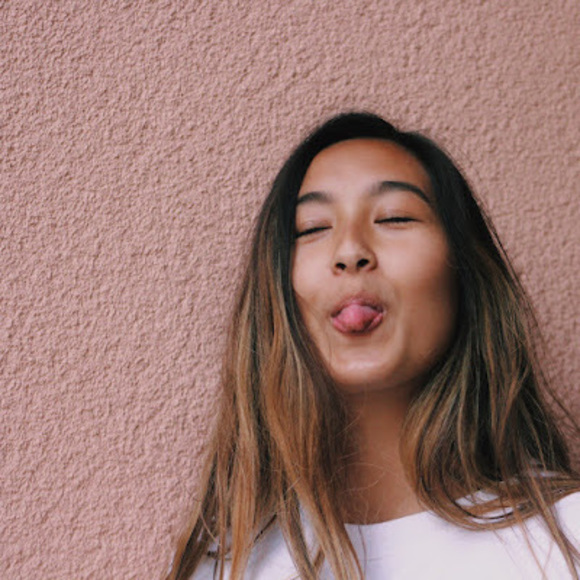 Meet your Posher, Lizette - Picture 1 of 1